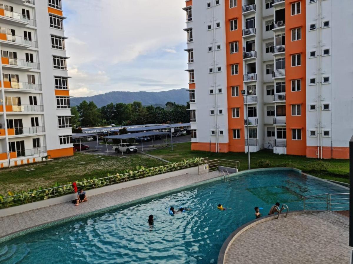 Rhr Deluxe Guesthouse Kinarut Papar Sabah - Pool View Dış mekan fotoğraf