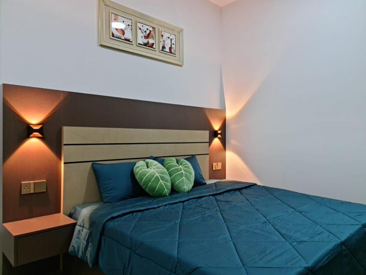 Rhr Deluxe Guesthouse Kinarut Papar Sabah - Pool View Dış mekan fotoğraf