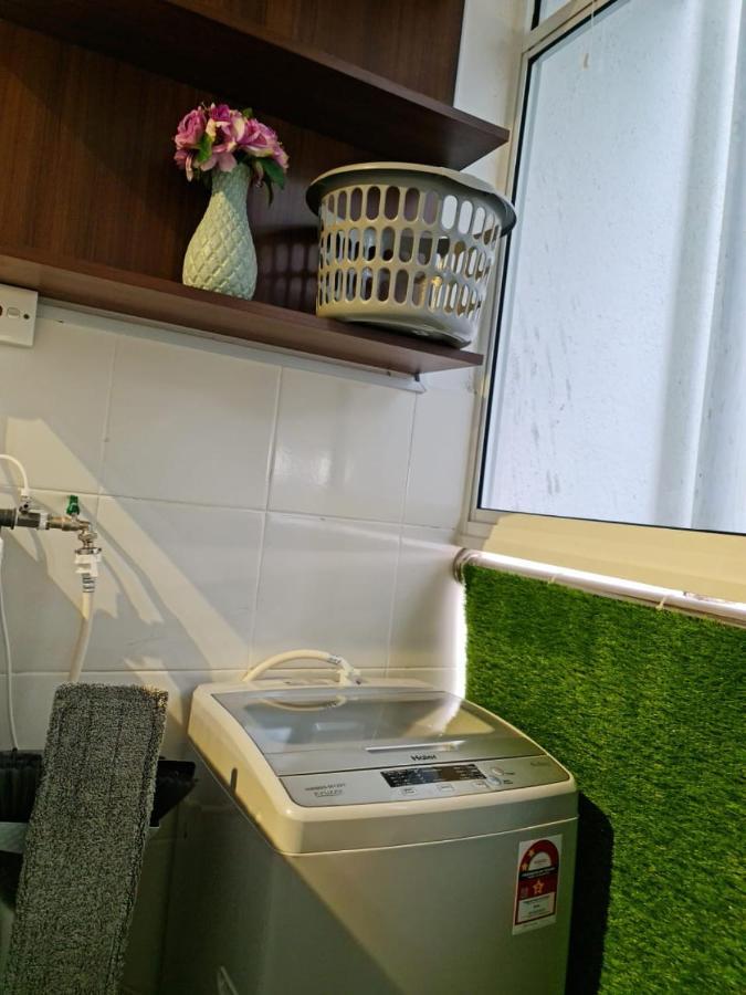 Rhr Deluxe Guesthouse Kinarut Papar Sabah - Pool View Dış mekan fotoğraf